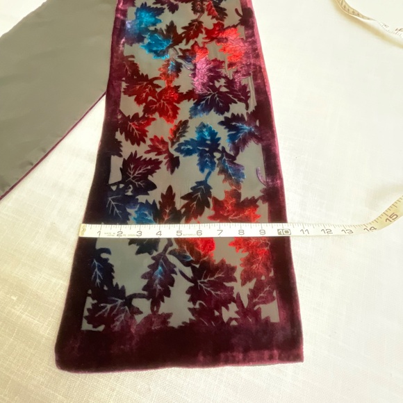 NWT Lord & Taylor Graphic Silk Velvet Scarf 10” x60” NEW - Picture 7 of 11
